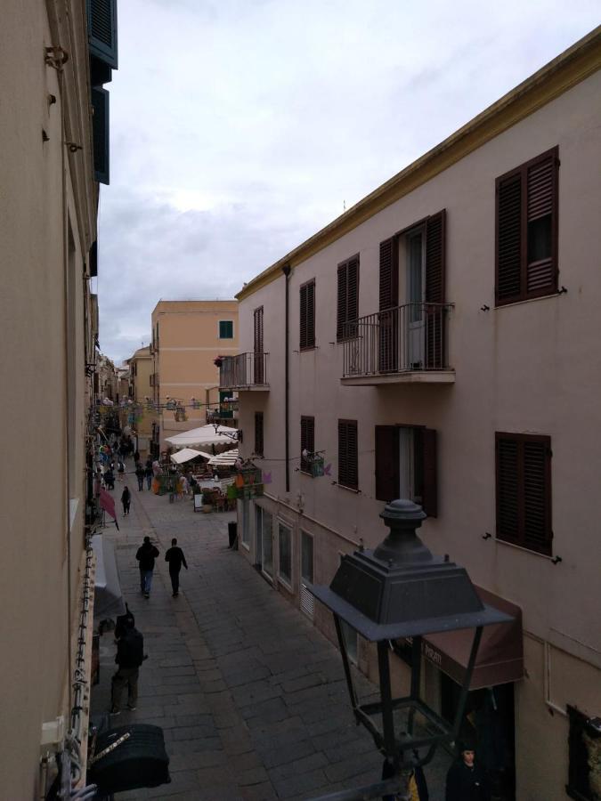 Piazza Ginnasio Affittacamere Alguer Exterior foto